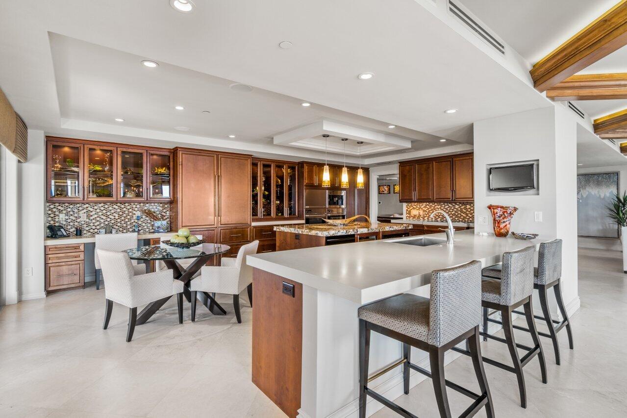 EXCELSIOR CONDO - Residential