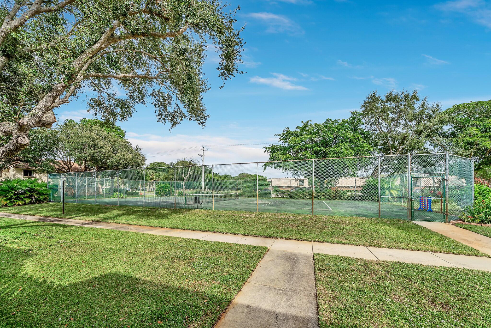 GLENBROOK CONDO - Residential Lease