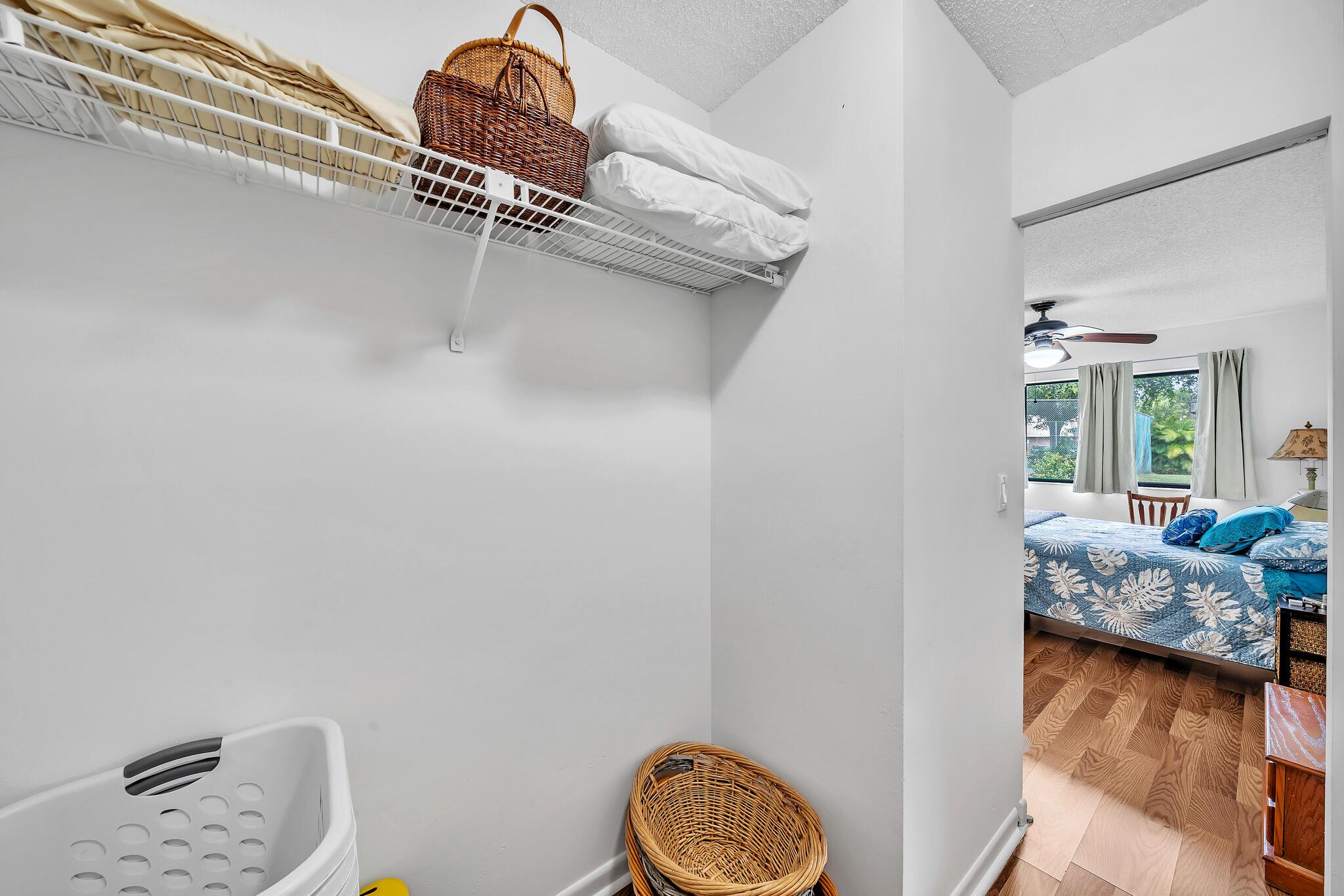 GLENBROOK CONDO - Residential Lease