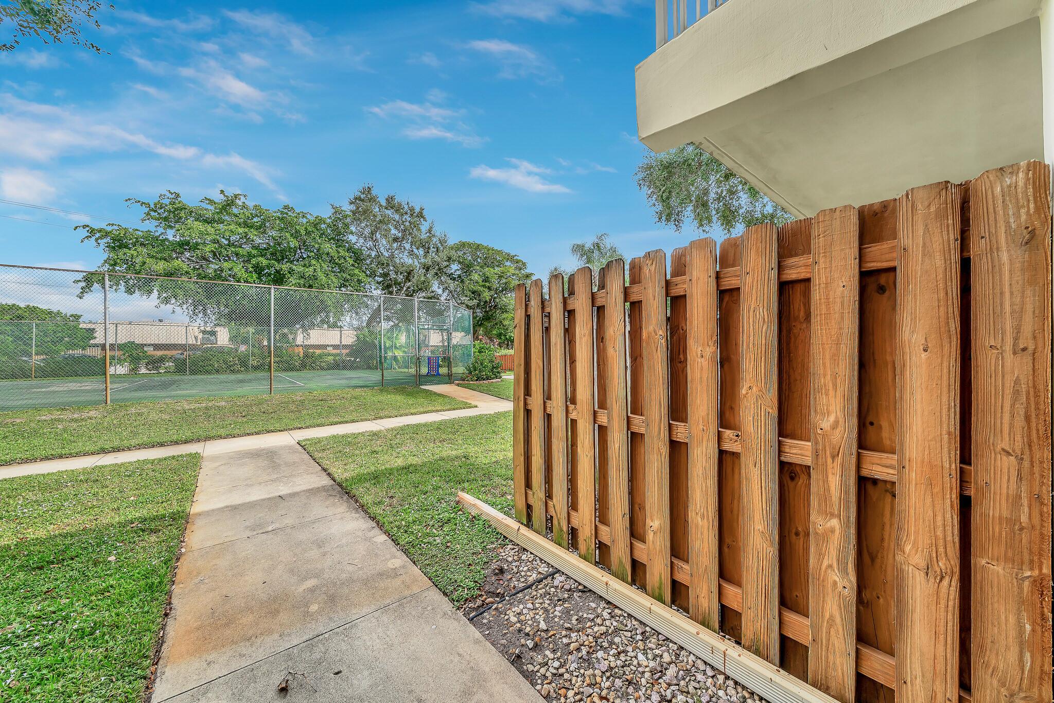 GLENBROOK CONDO - Residential Lease