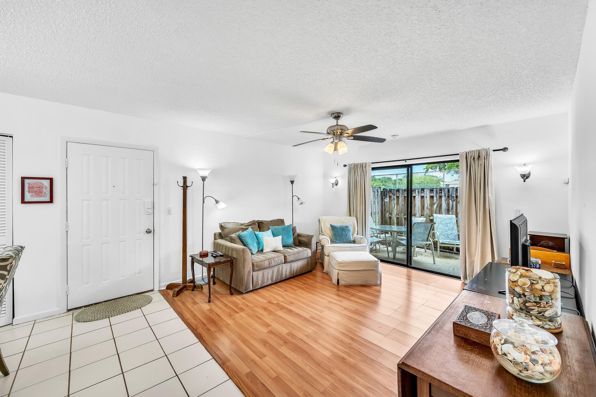 GLENBROOK CONDO - Residential Lease