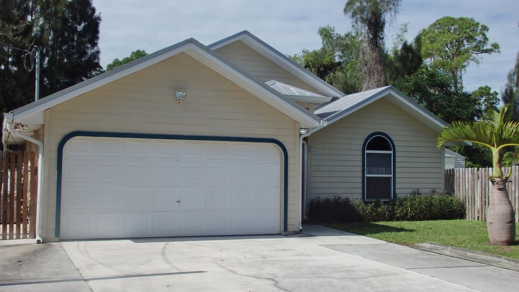 Photo of 475 SW Rustic Circle, Stuart, FL 34997 (MLS # R10809260)