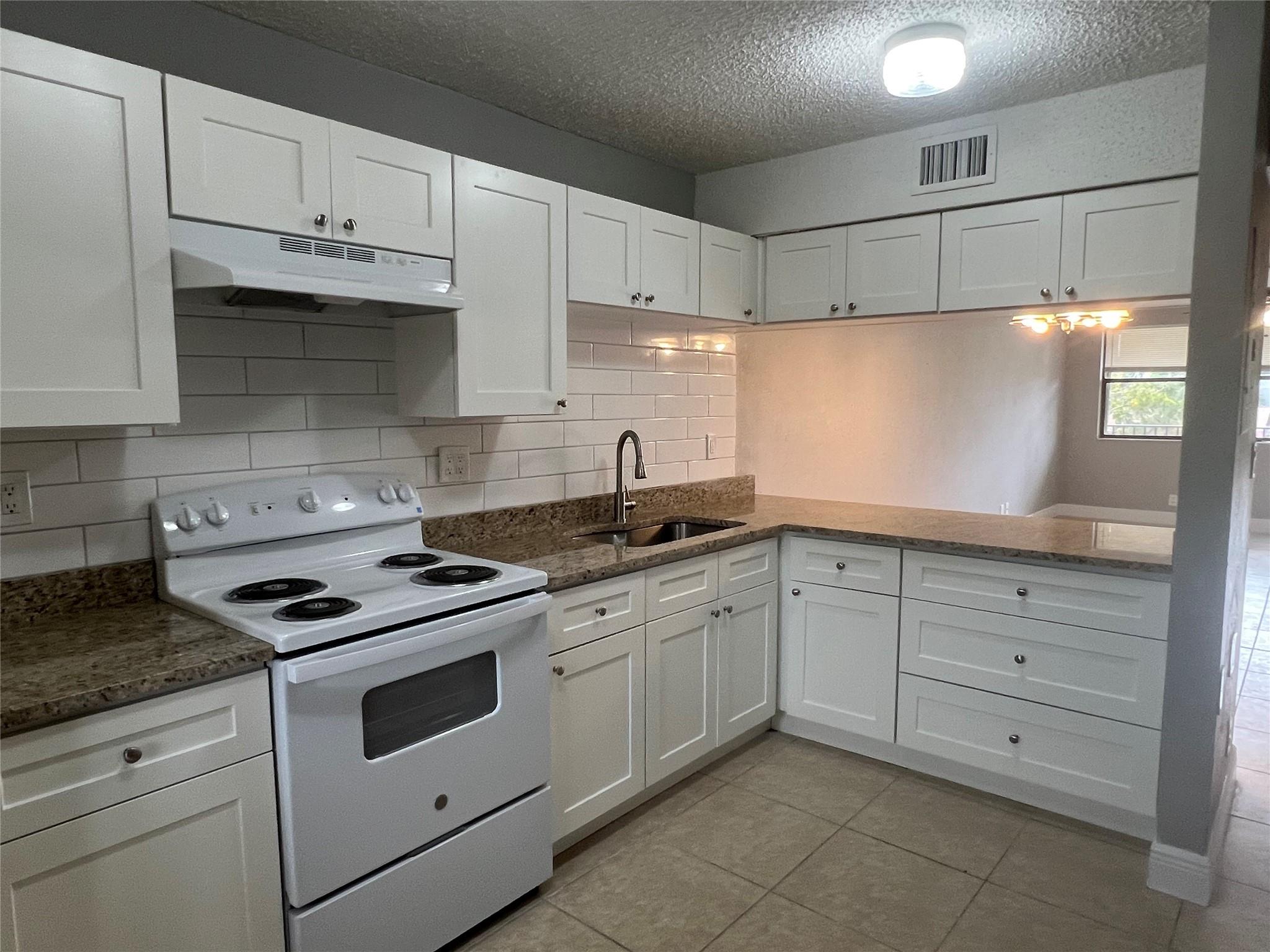 T H Jacksons Add To Deerf - Residential Lease