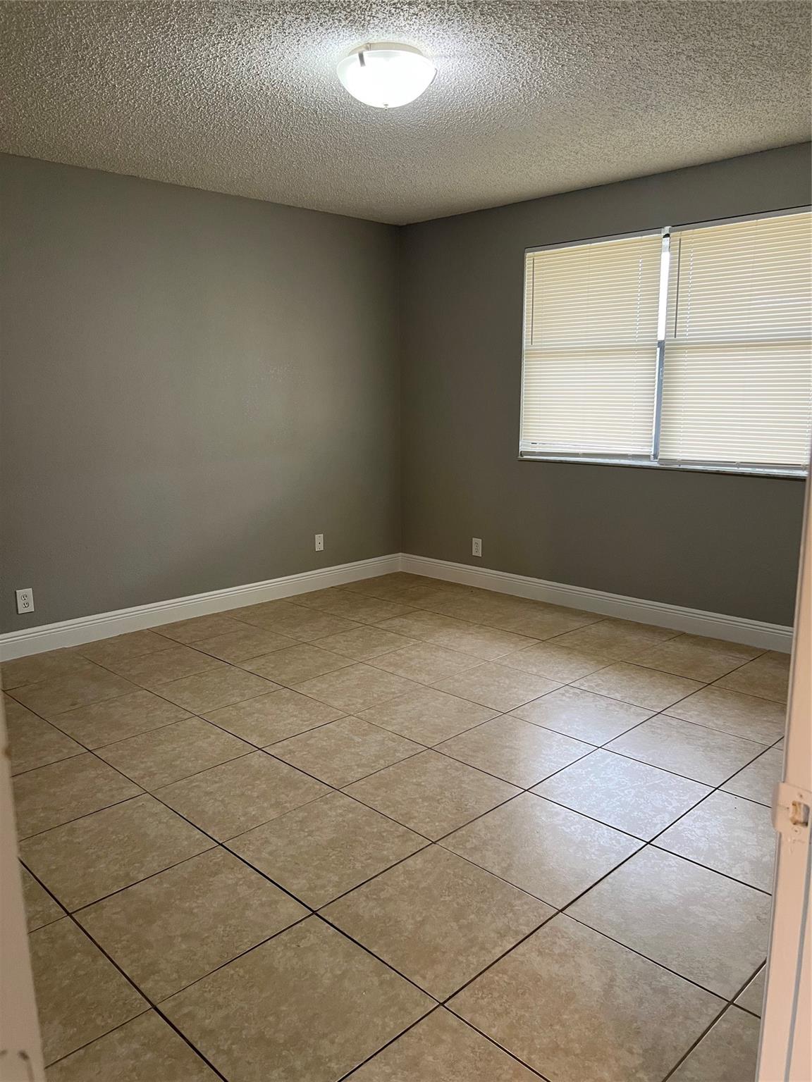 T H Jacksons Add To Deerf - Residential Lease