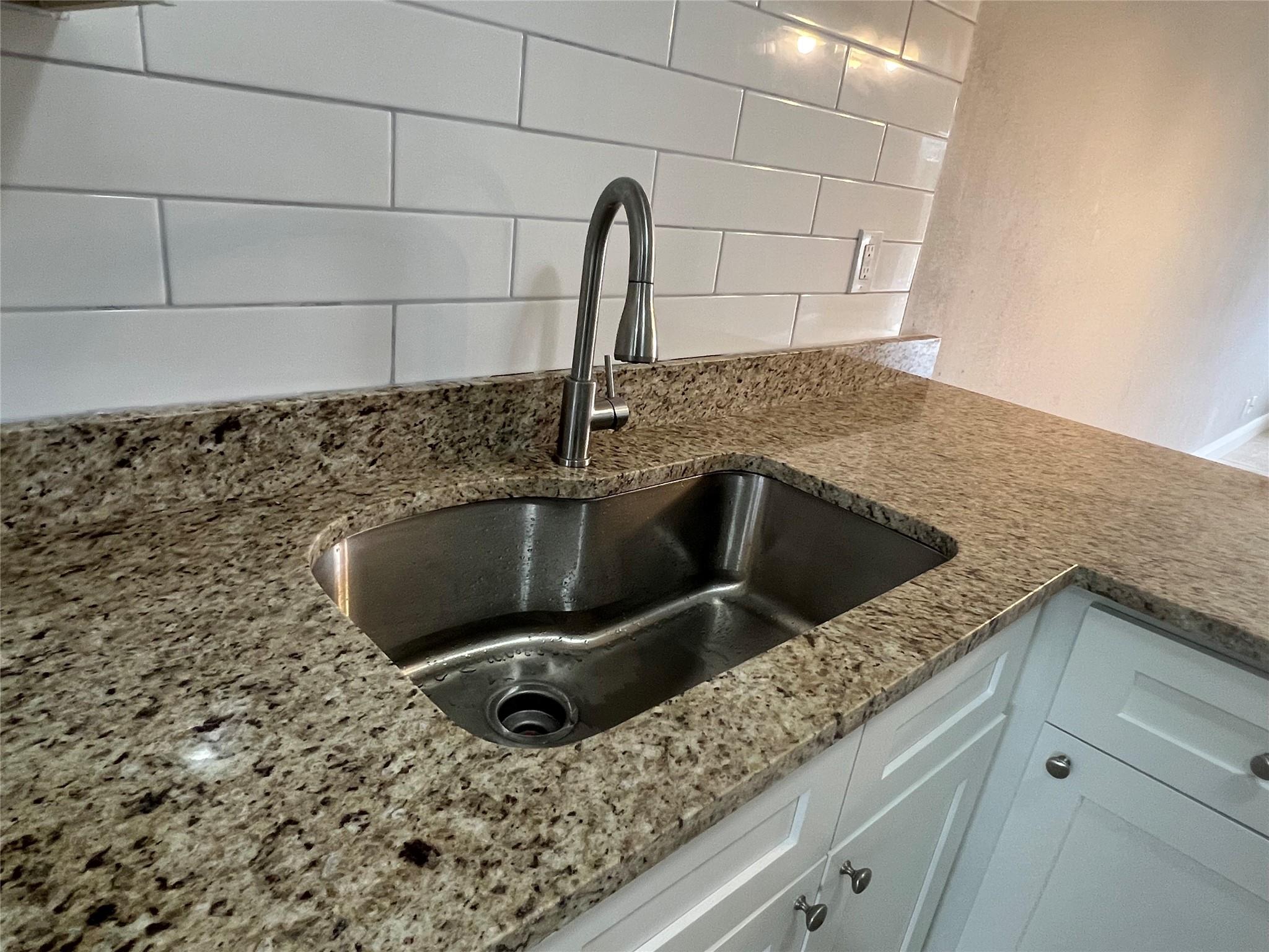 T H Jacksons Add To Deerf - Residential Lease