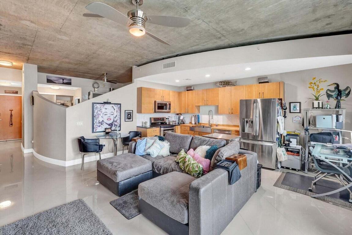 300 S Australian Avenue 409