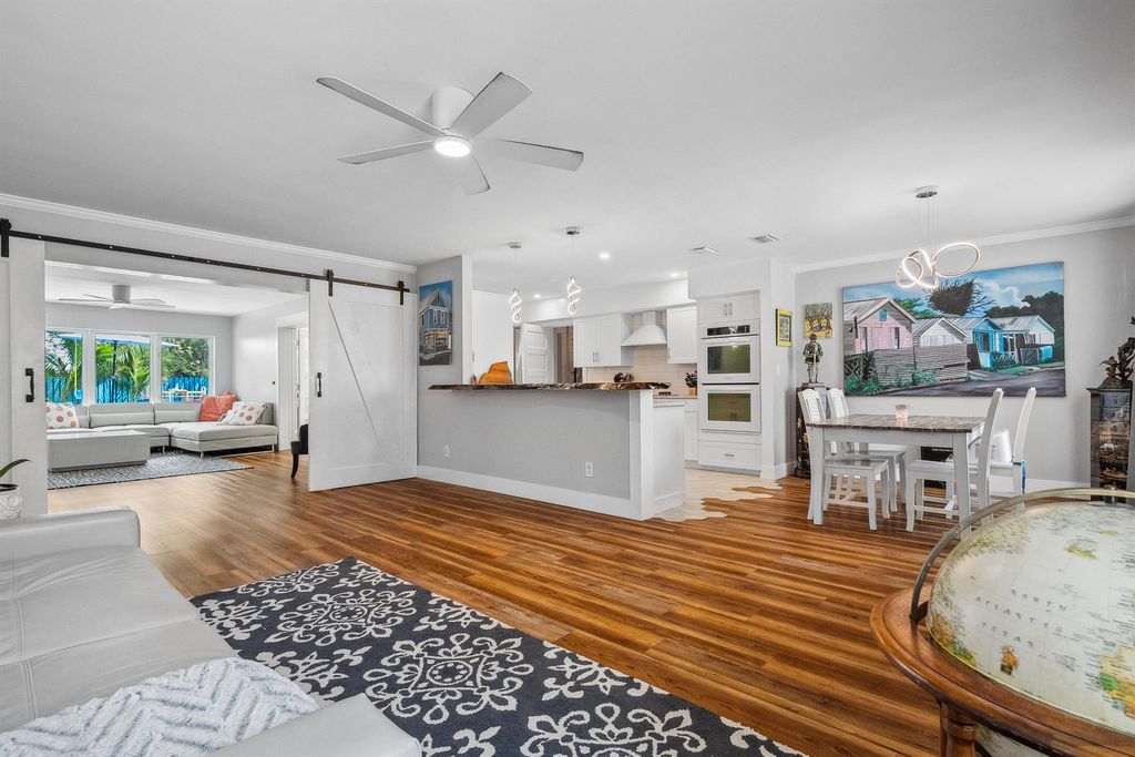 Photo of 313 SE Flamingo Avenue, Stuart, FL 34996 (MLS # R11085746)