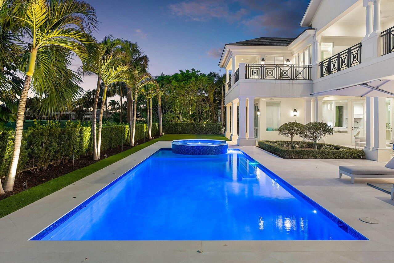 ROYAL PALM YACHT & COUNTRY CLUB - Residential