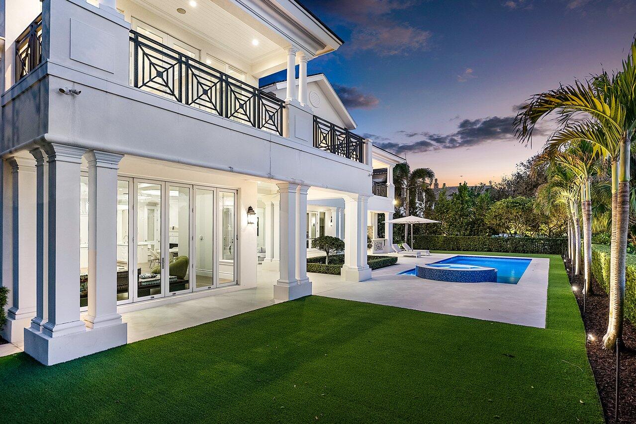 ROYAL PALM YACHT & COUNTRY CLUB - Residential