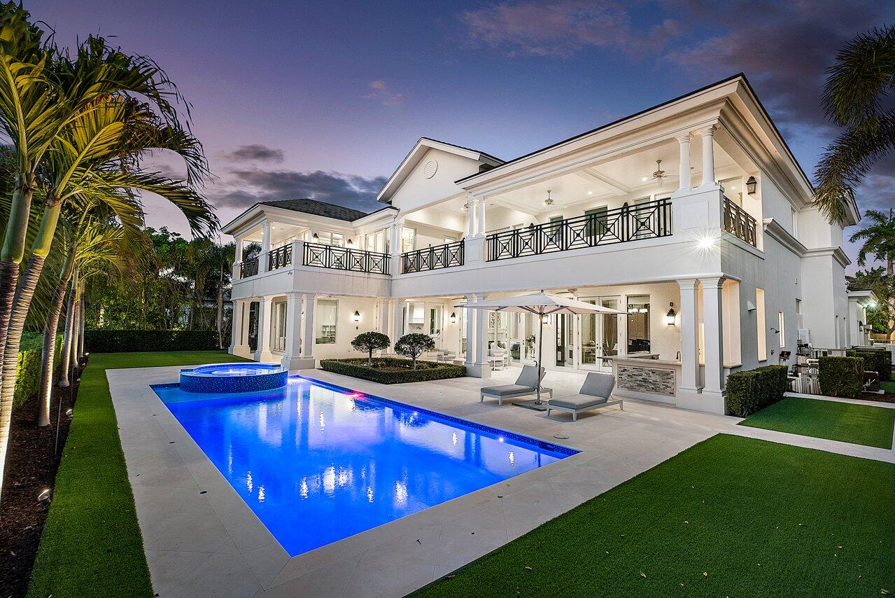 ROYAL PALM YACHT & COUNTRY CLUB - Residential