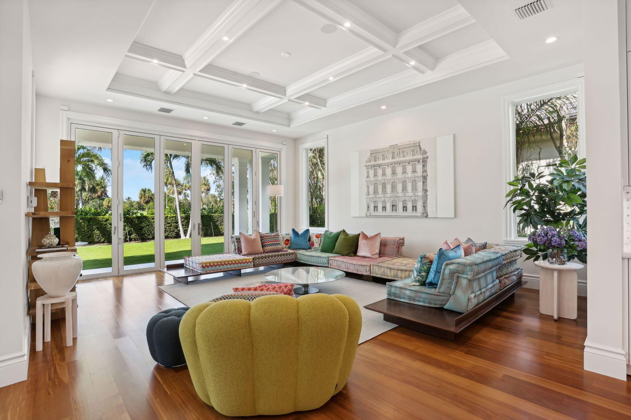 ROYAL PALM YACHT & COUNTR - Residential