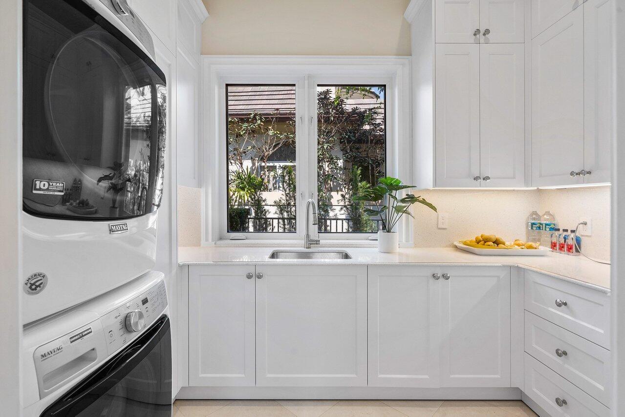 ROYAL PALM YACHT & COUNTR - Residential