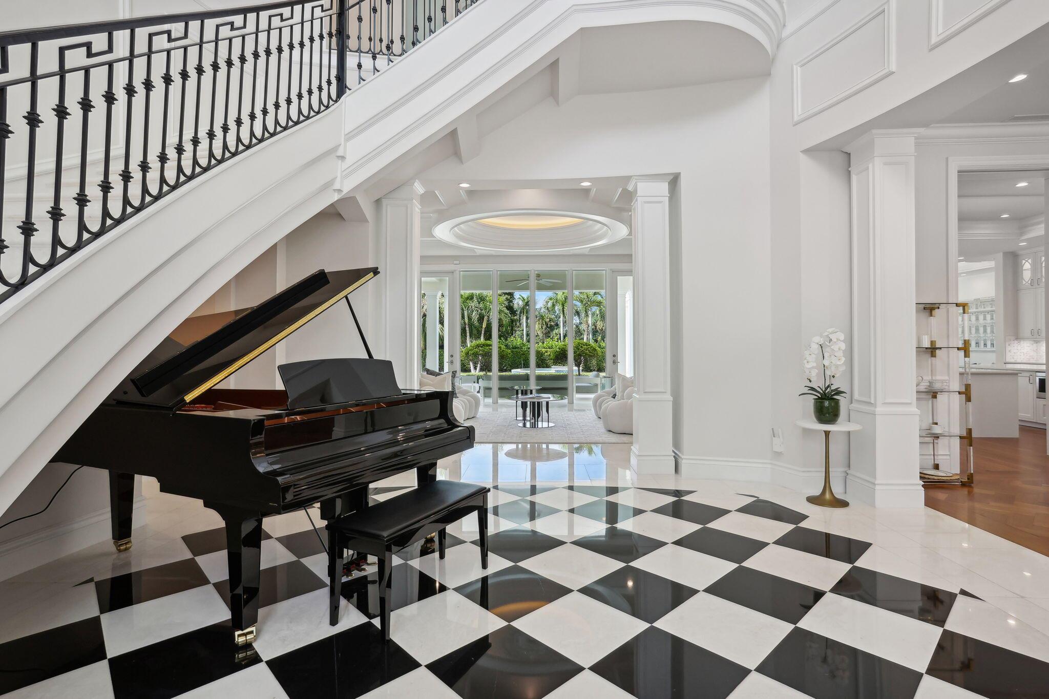 ROYAL PALM YACHT & COUNTR - Residential