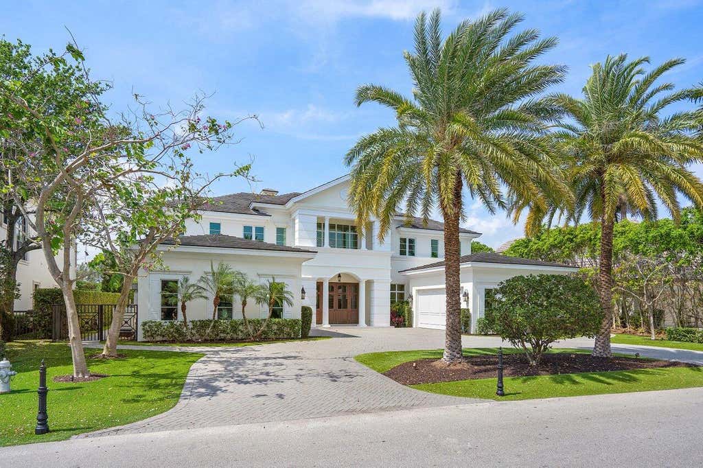 Photo of 2249 W Maya Palm Drive, Boca Raton, FL 33432 (MLS # R10968766)