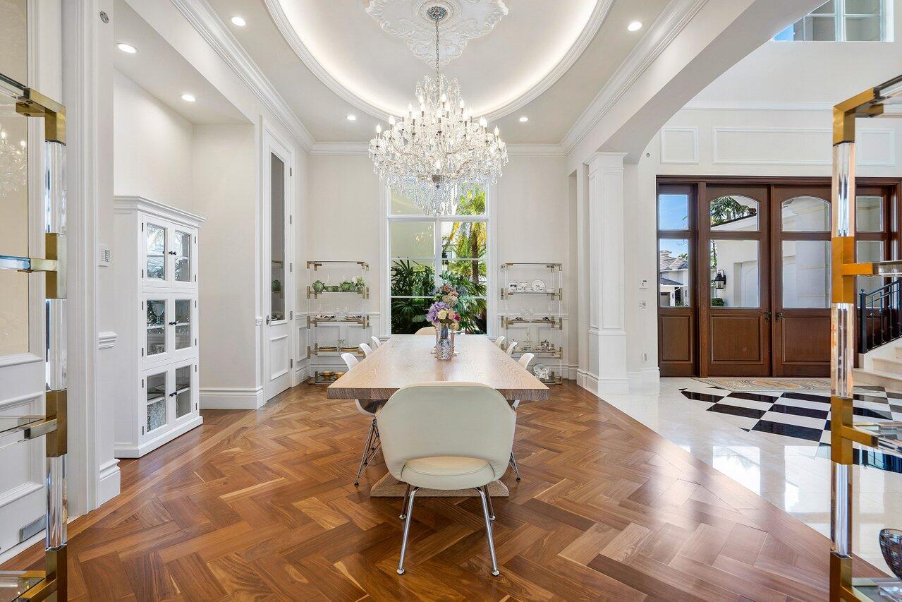 ROYAL PALM YACHT & COUNTRY CLUB - Residential