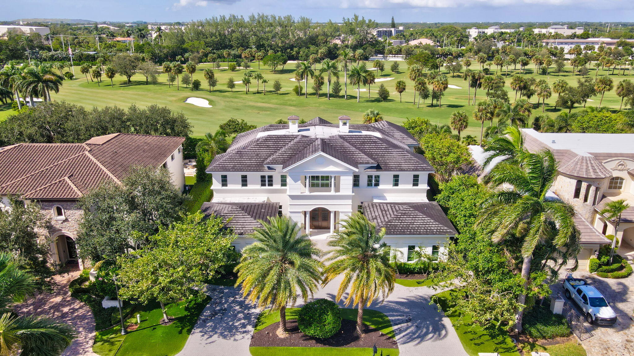 ROYAL PALM YACHT & COUNTRY CLUB - Residential