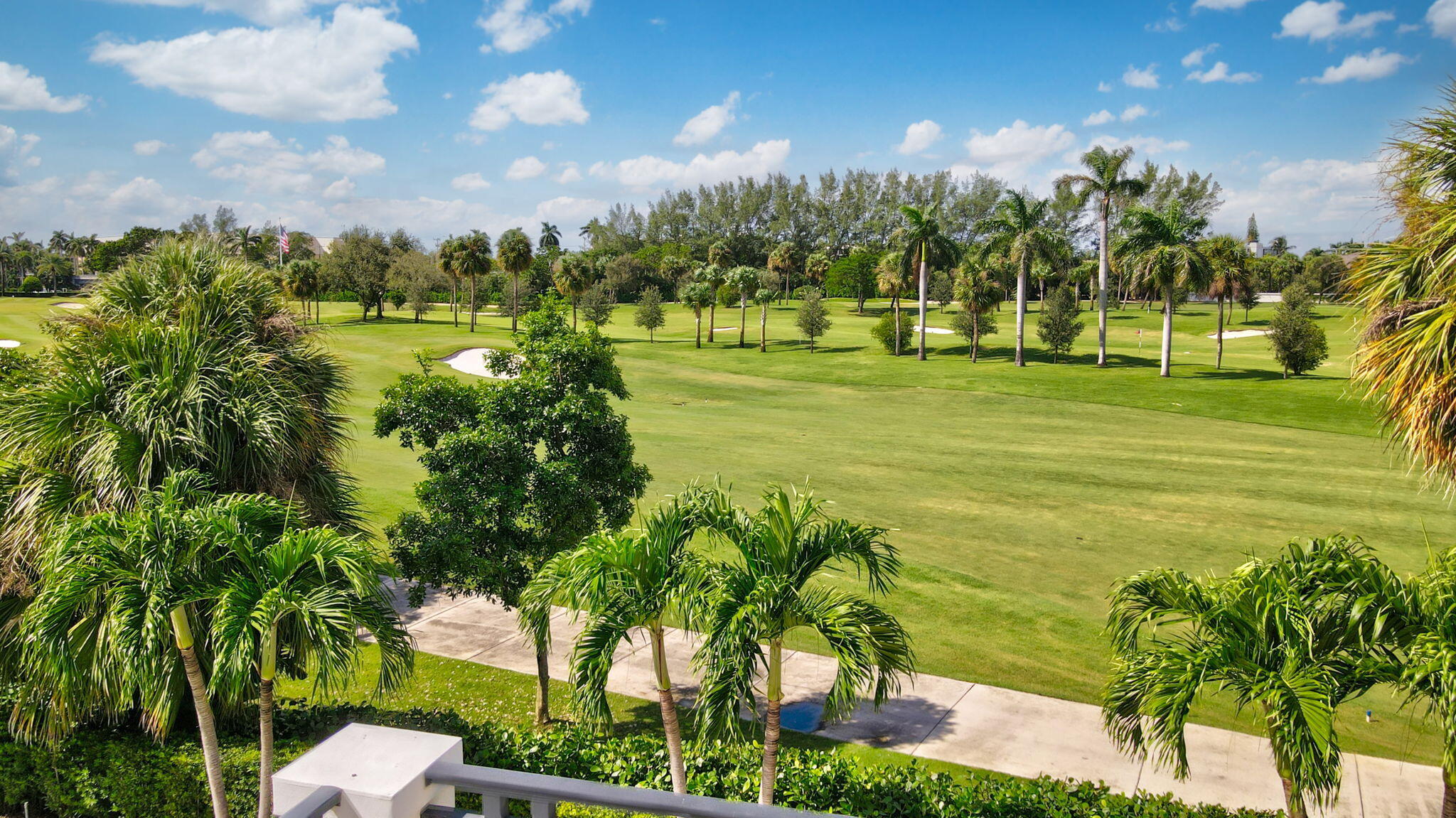ROYAL PALM YACHT & COUNTRY CLUB - Residential