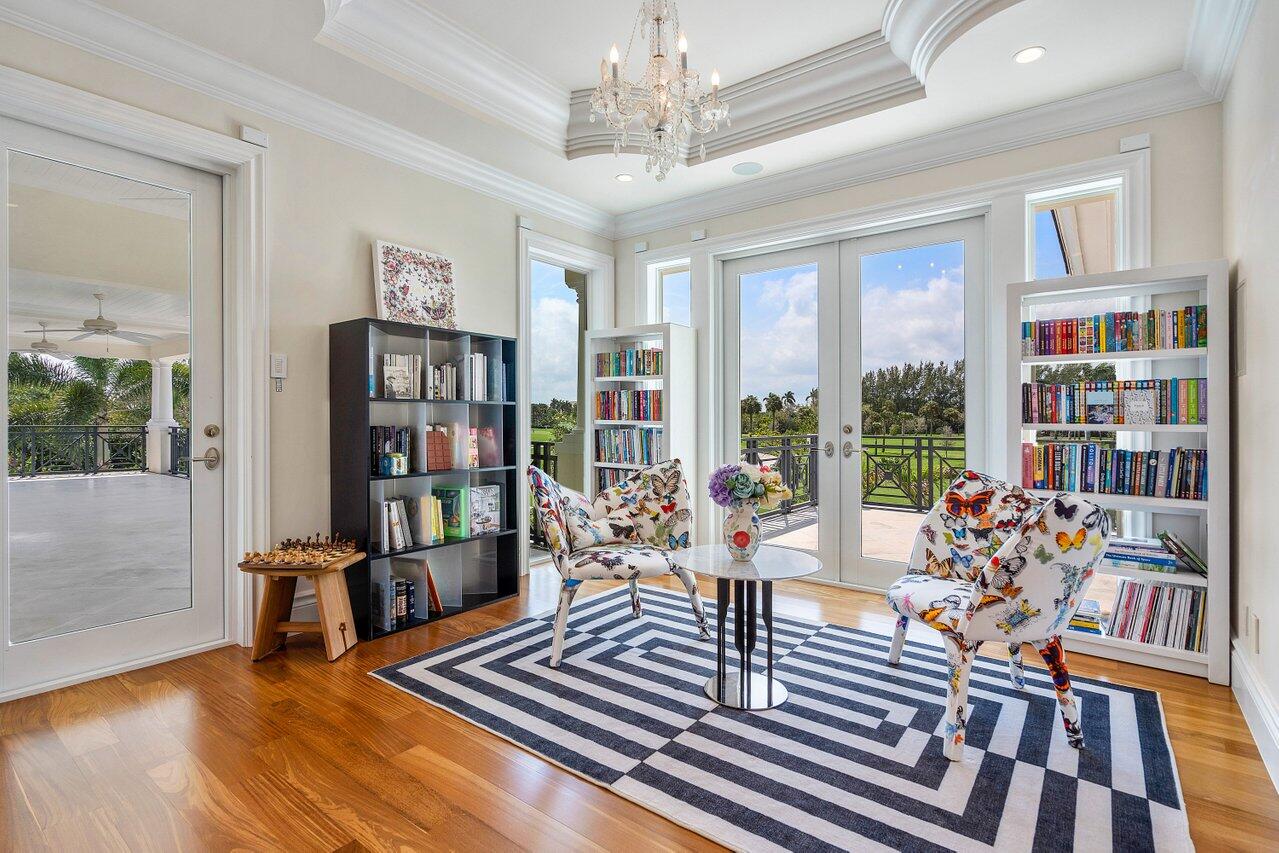 ROYAL PALM YACHT & COUNTRY CLUB - Residential