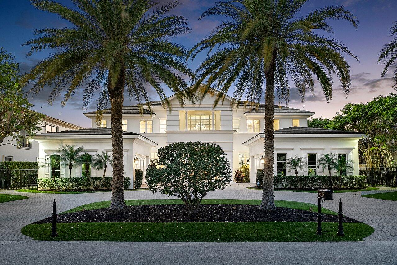 ROYAL PALM YACHT & COUNTRY CLUB - Residential