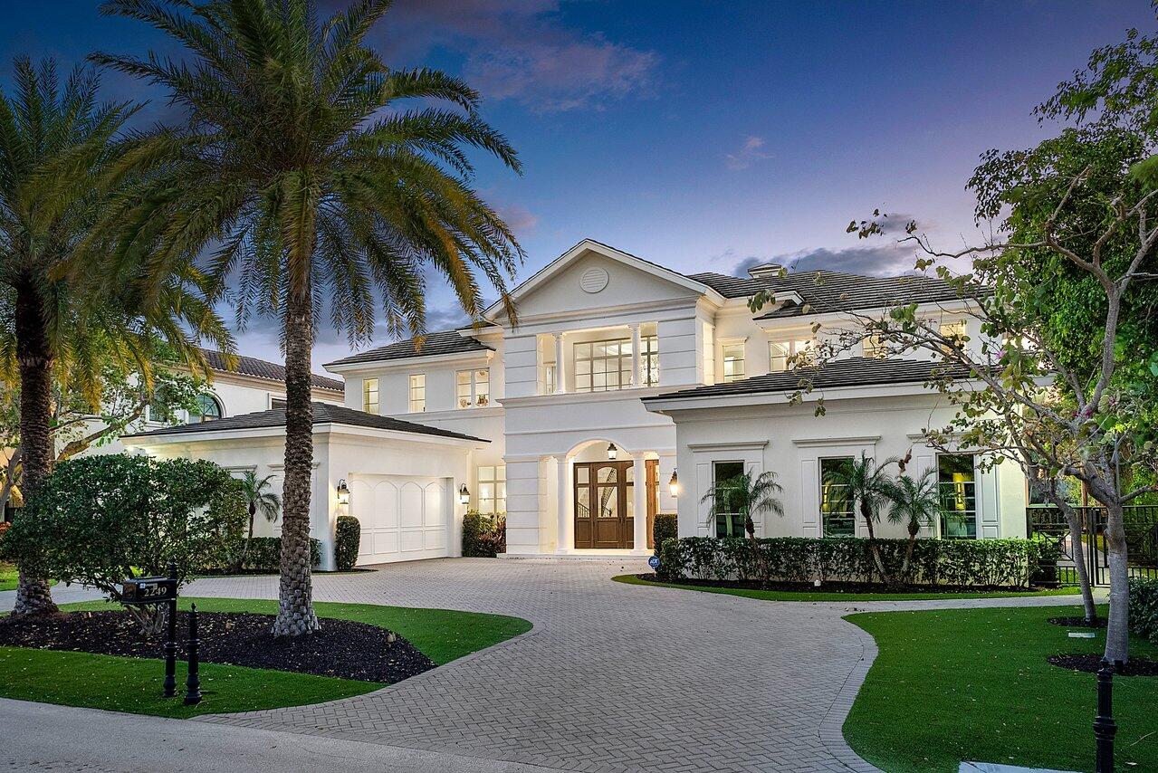 ROYAL PALM YACHT & COUNTRY CLUB - Residential