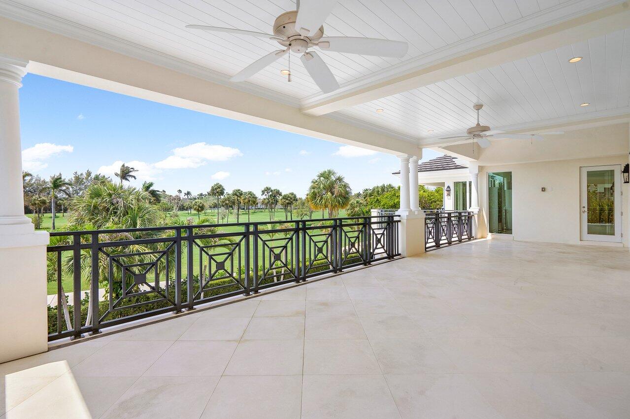 ROYAL PALM YACHT & COUNTRY CLUB - Residential