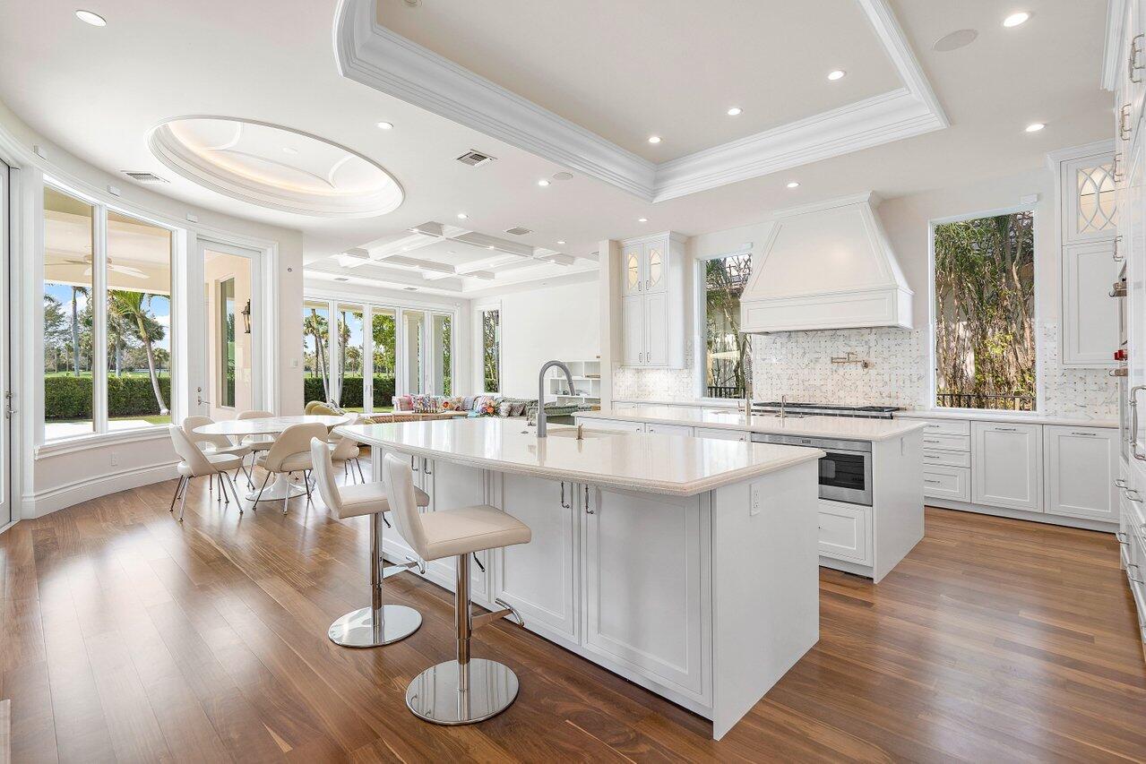 ROYAL PALM YACHT & COUNTRY CLUB - Residential