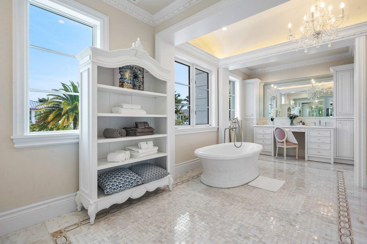 ROYAL PALM YACHT & COUNTR - Residential