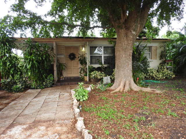 COLLIER MANOR - Residential