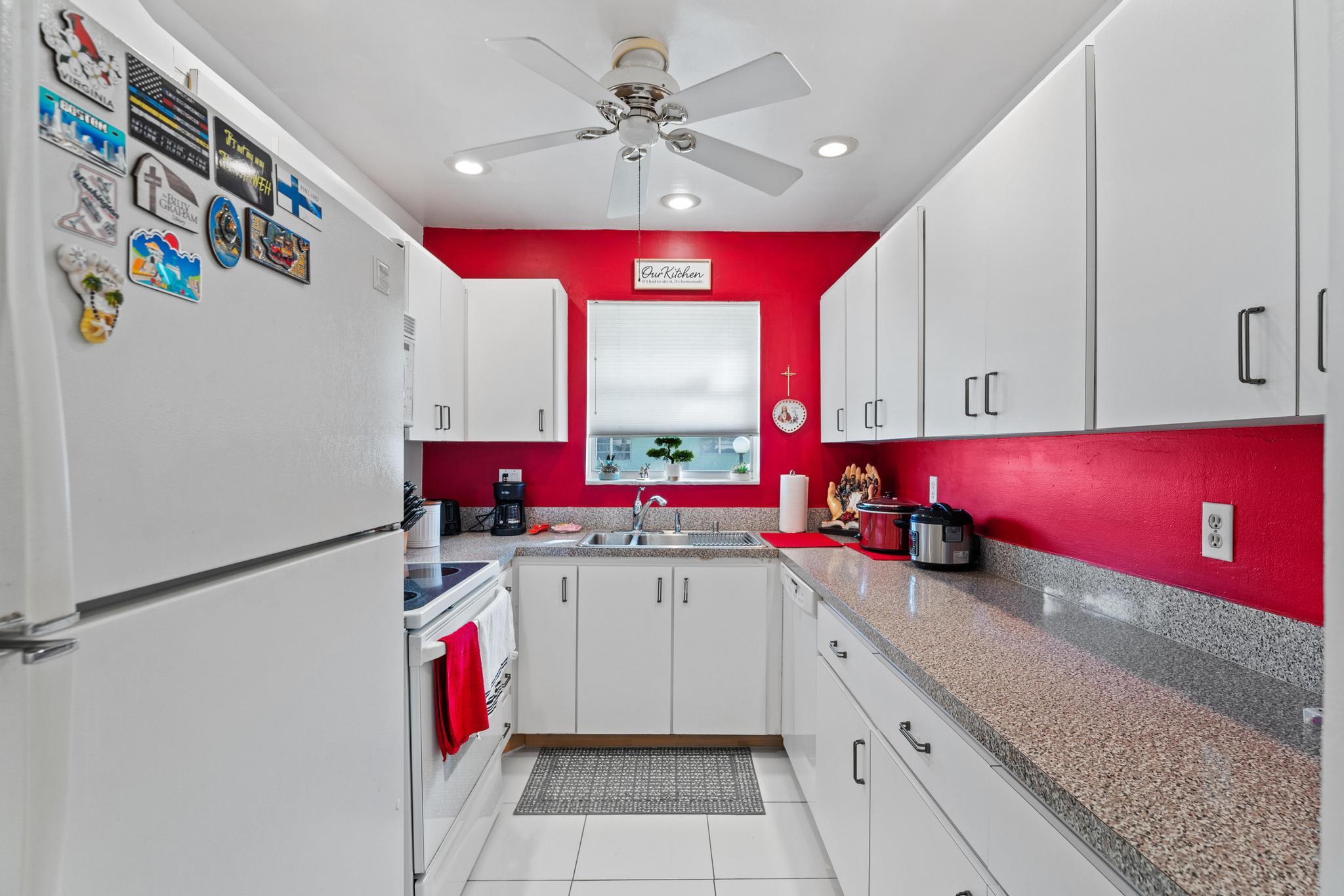 PINE POINT VILLAS CONDO - Residential