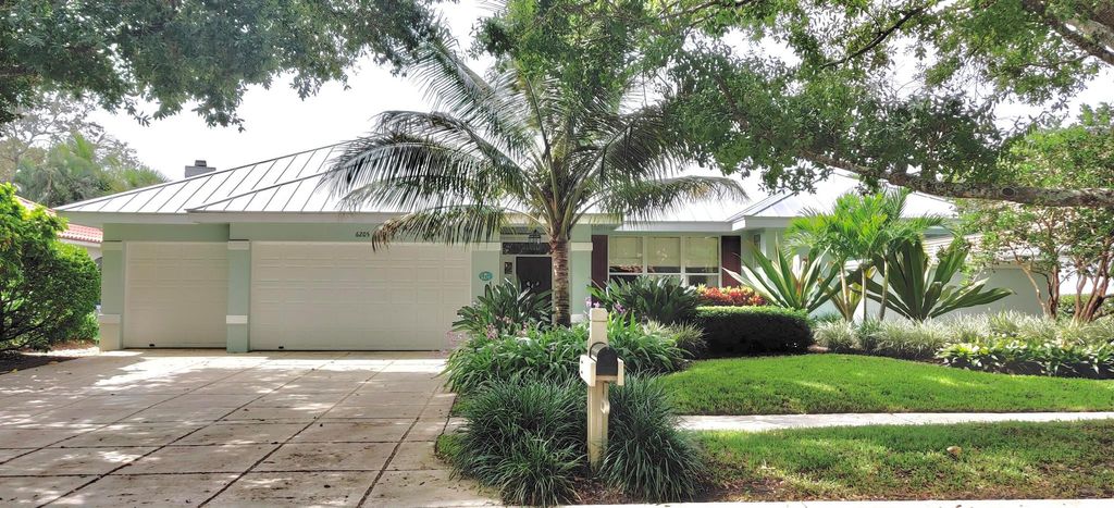 Photo of 6205 Winding Lake Drive, Jupiter, FL 33458 (MLS # R10925044)
