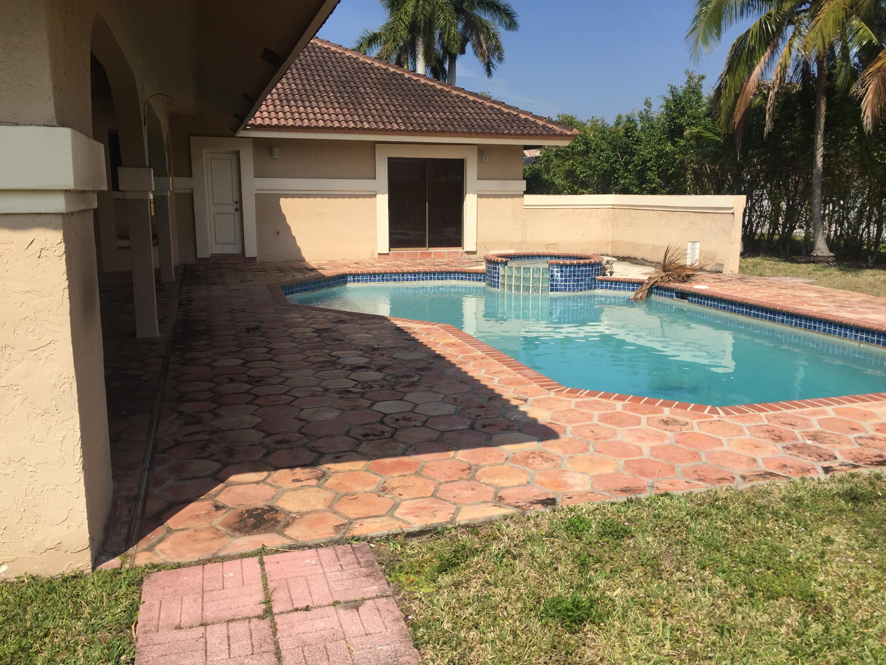 EAGLE TRACE - Residential