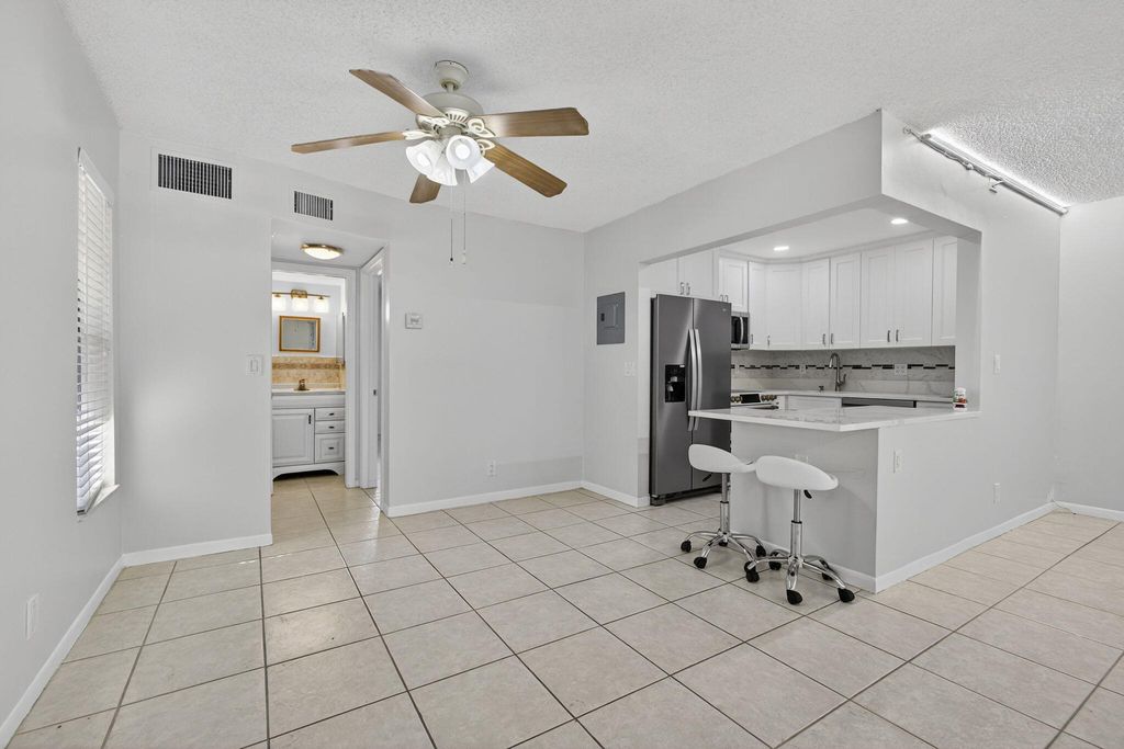 Photo of 116 Oxford 200, West Palm Beach, FL 33417 (MLS # R11165772)