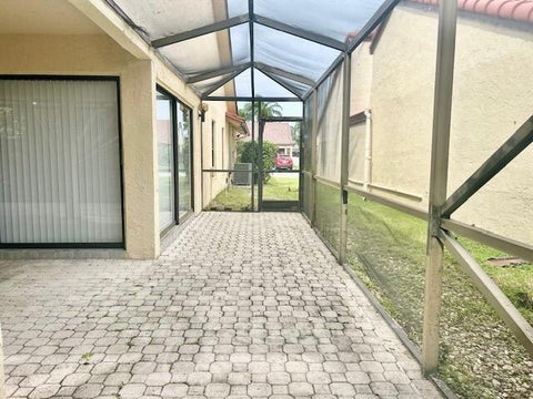 Tiny photo for 7045 GOLF POINTE Circle #7045, Tamarac, FL 33321 (MLS # B26090348)
