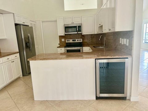 Tiny photo for 7045 GOLF POINTE Circle #7045, Tamarac, FL 33321 (MLS # B26090348)