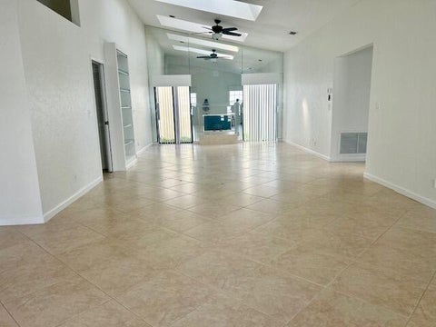 Tiny photo for 7045 GOLF POINTE Circle #7045, Tamarac, FL 33321 (MLS # B26090348)
