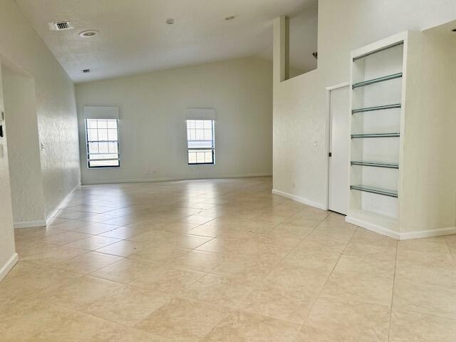 7045 GOLF POINTE Circle 7045