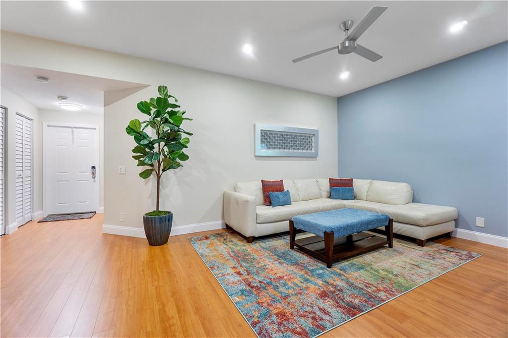 Plum At Boca Pointe - Residential