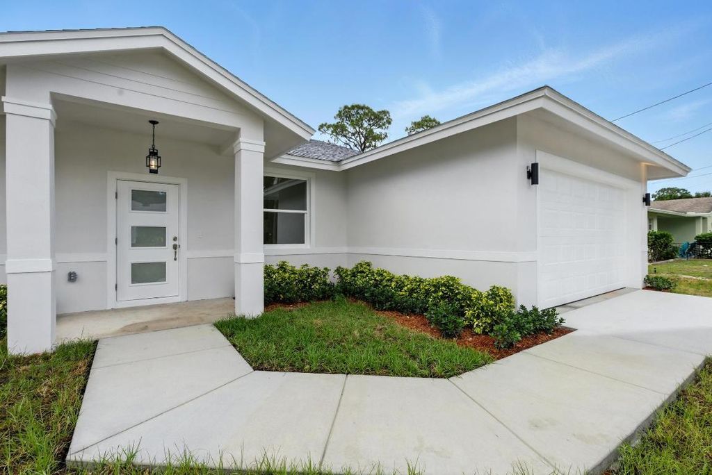 Photo of 5104 Birch Drive, Fort Pierce, FL 34982 (MLS # R11142446)