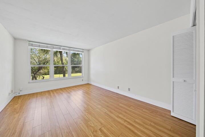 4007 N Cypress Drive 204