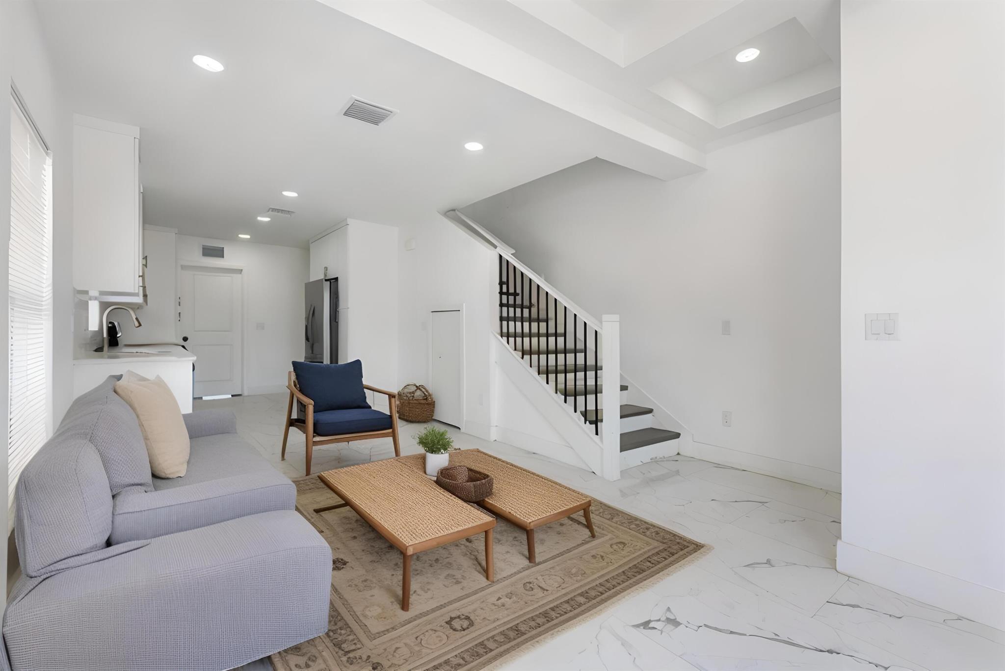 406 NW 12th Avenue