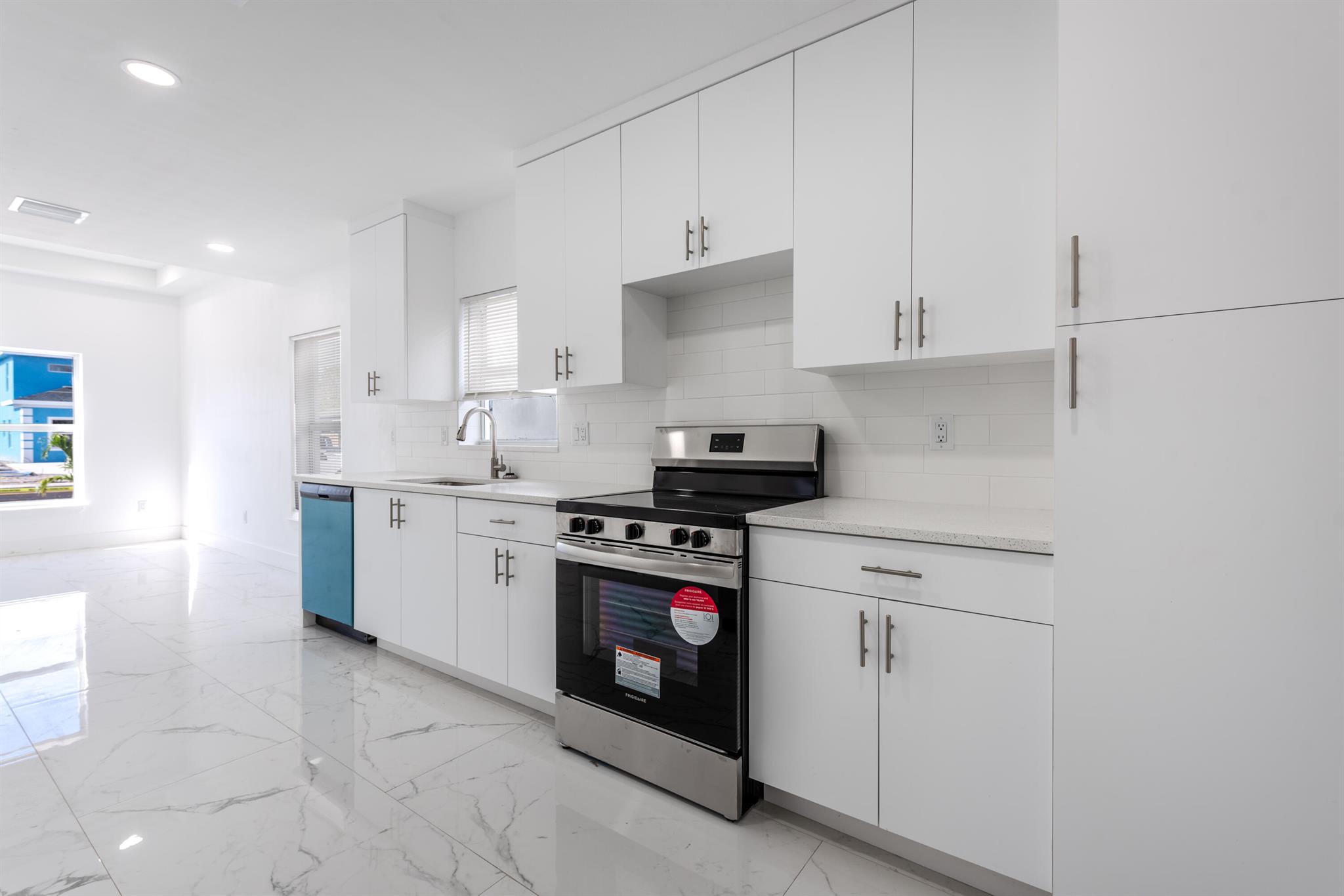 CHERRY HILLS - Commercial Sale