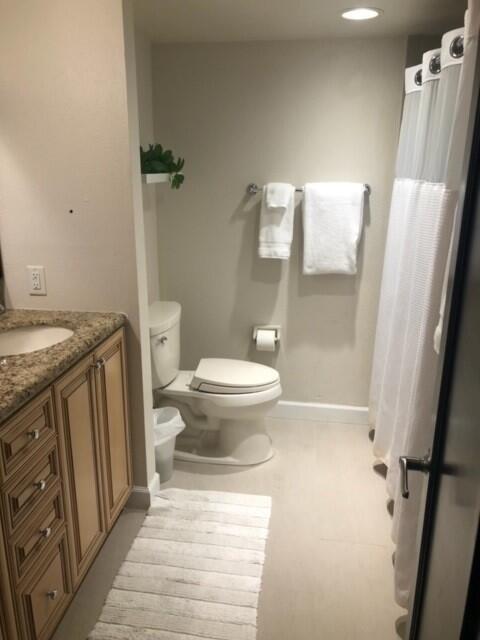 BREAKERS LANDING, A CONDOMINIUM - Residential Lease