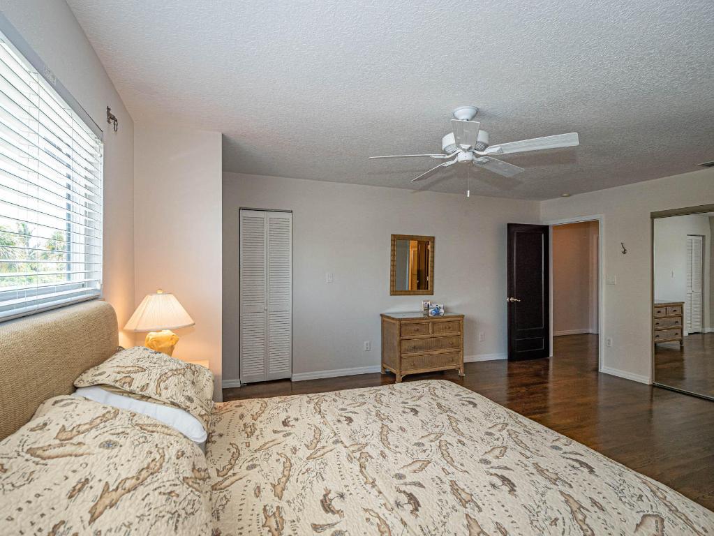 BREAKERS LANDING, A CONDOMINIUM - Residential Lease