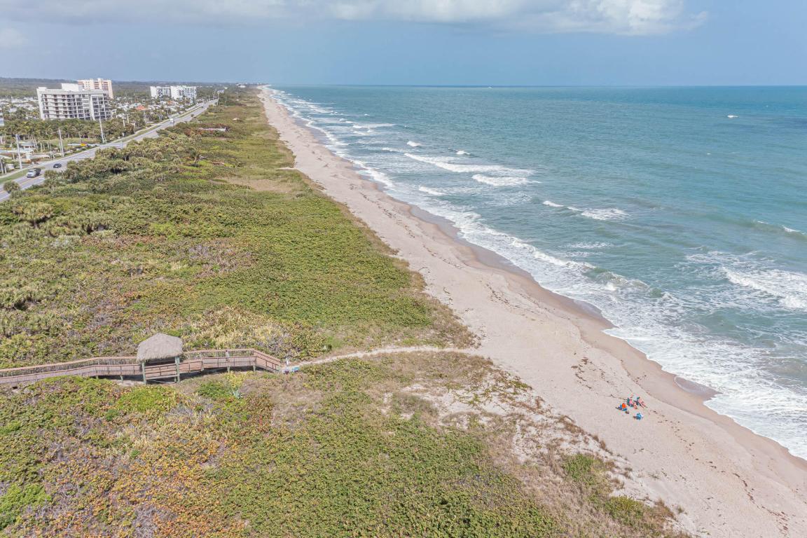 BREAKERS LANDING, A CONDOMINIUM - Residential Lease