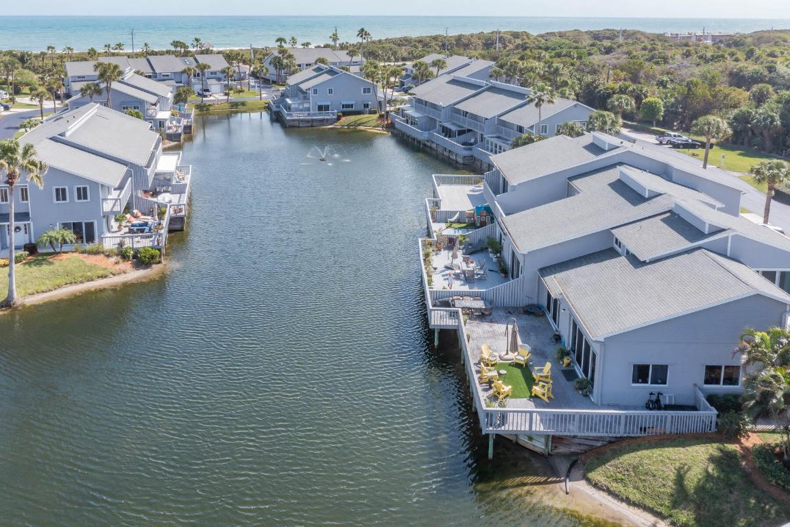 BREAKERS LANDING, A CONDOMINIUM - Residential Lease