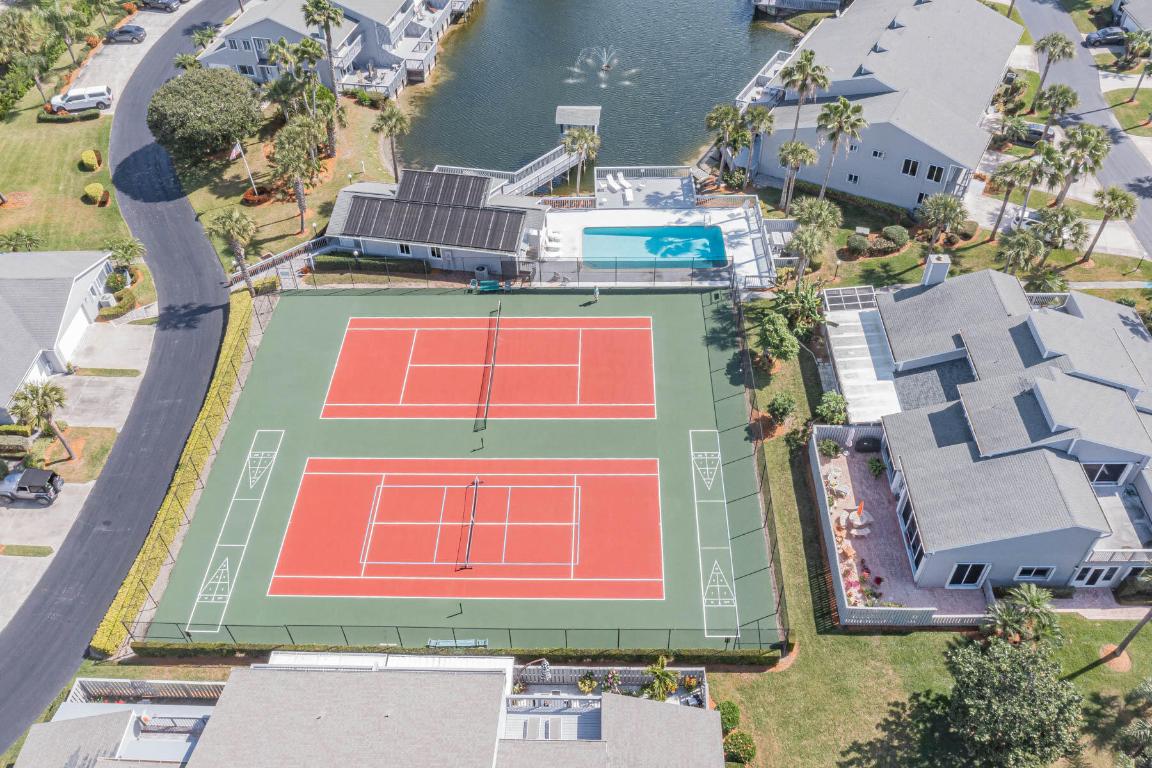 BREAKERS LANDING, A CONDOMINIUM - Residential Lease