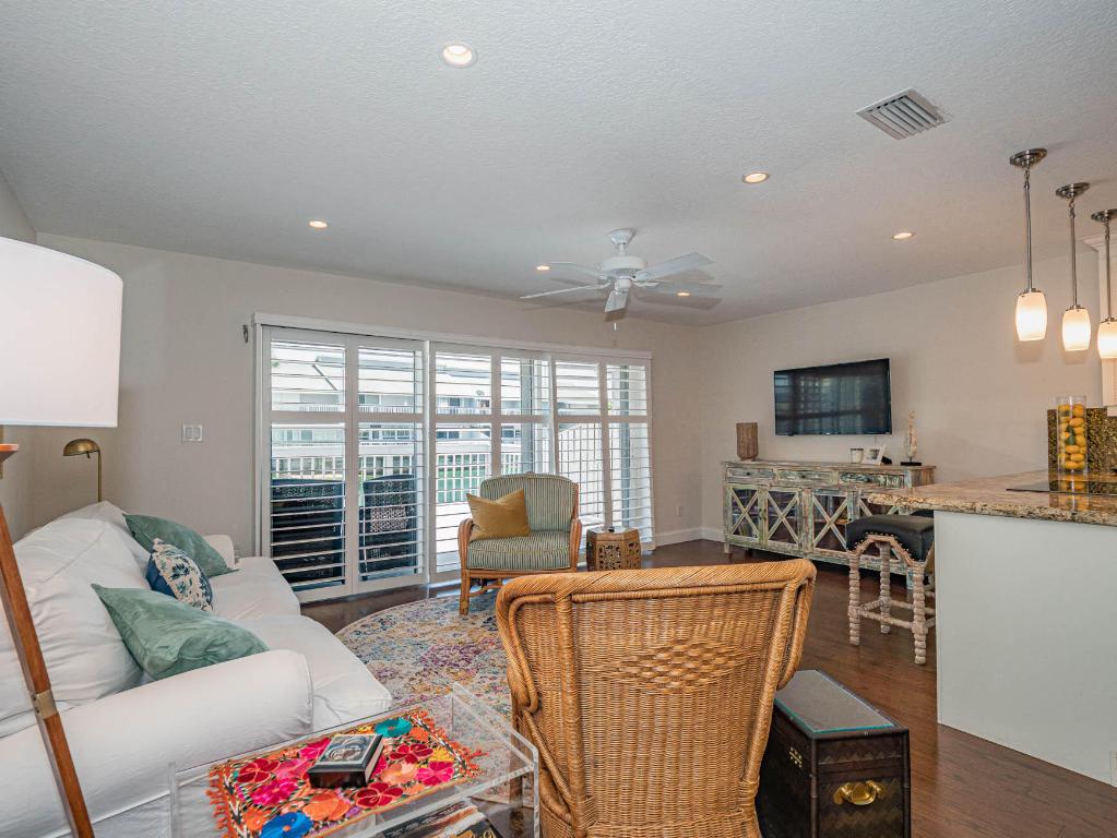 BREAKERS LANDING, A CONDOMINIUM - Residential Lease