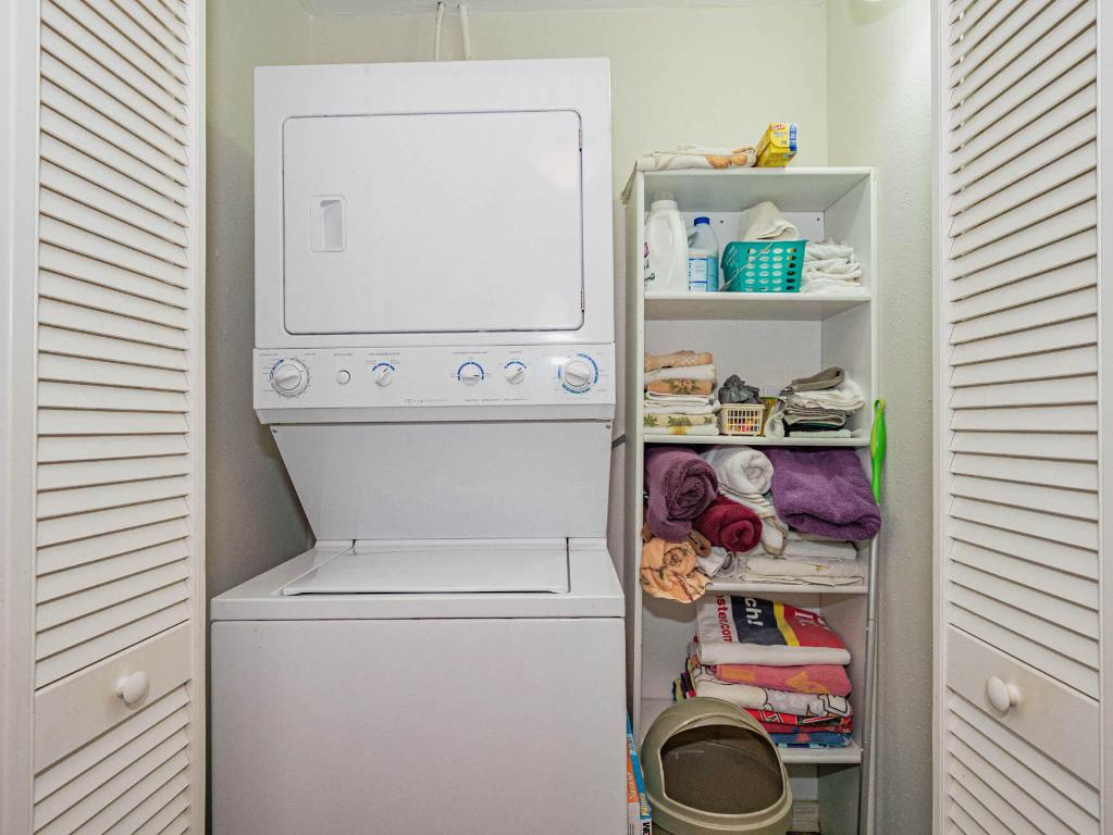 BREAKERS LANDING, A CONDOMINIUM - Residential Lease