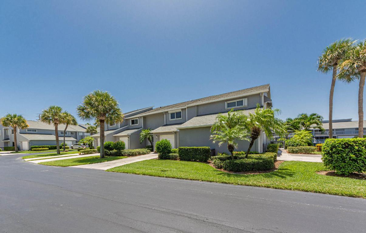 BREAKERS LANDING, A CONDOMINIUM - Residential Lease