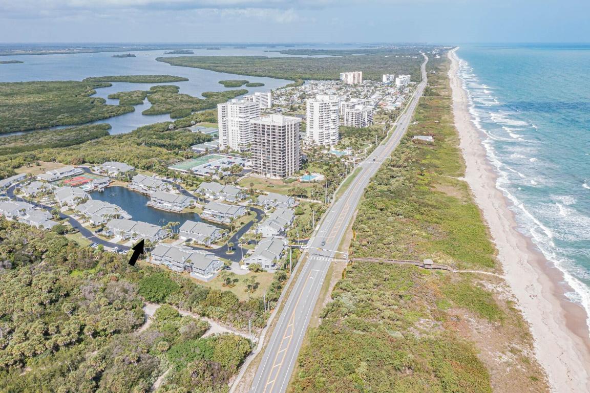 BREAKERS LANDING, A CONDOMINIUM - Residential Lease